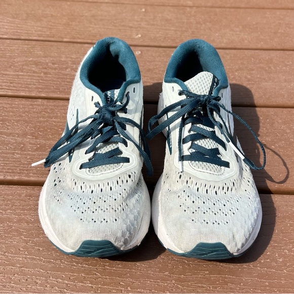 Brooks Anthem 4, Women’s Size 8, 3 Pairs - Picture 6 of 8